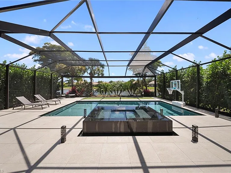 7052 Live Oak Dr — Photo 36