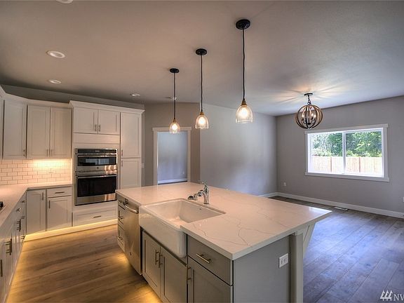5th image of 2908 Hawk Ln SE