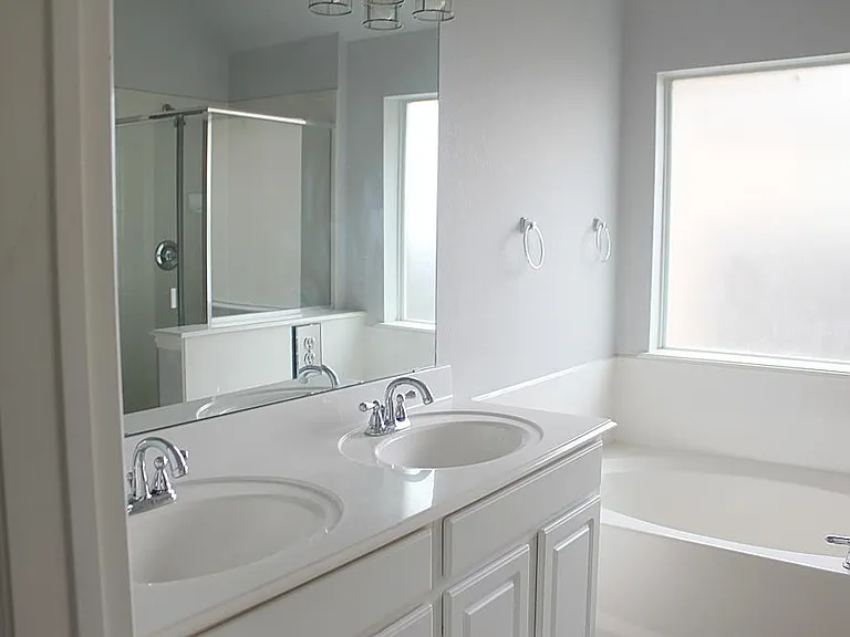 2616 Cascade Cove Dr — Photo 15