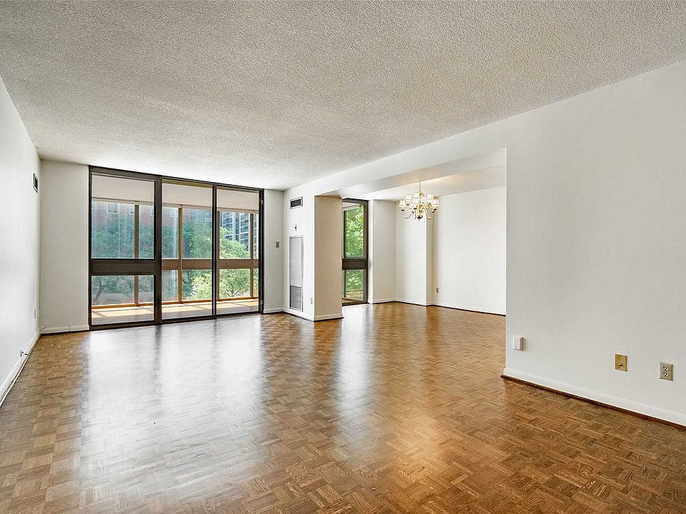1st image of 278 Bloor St E #506