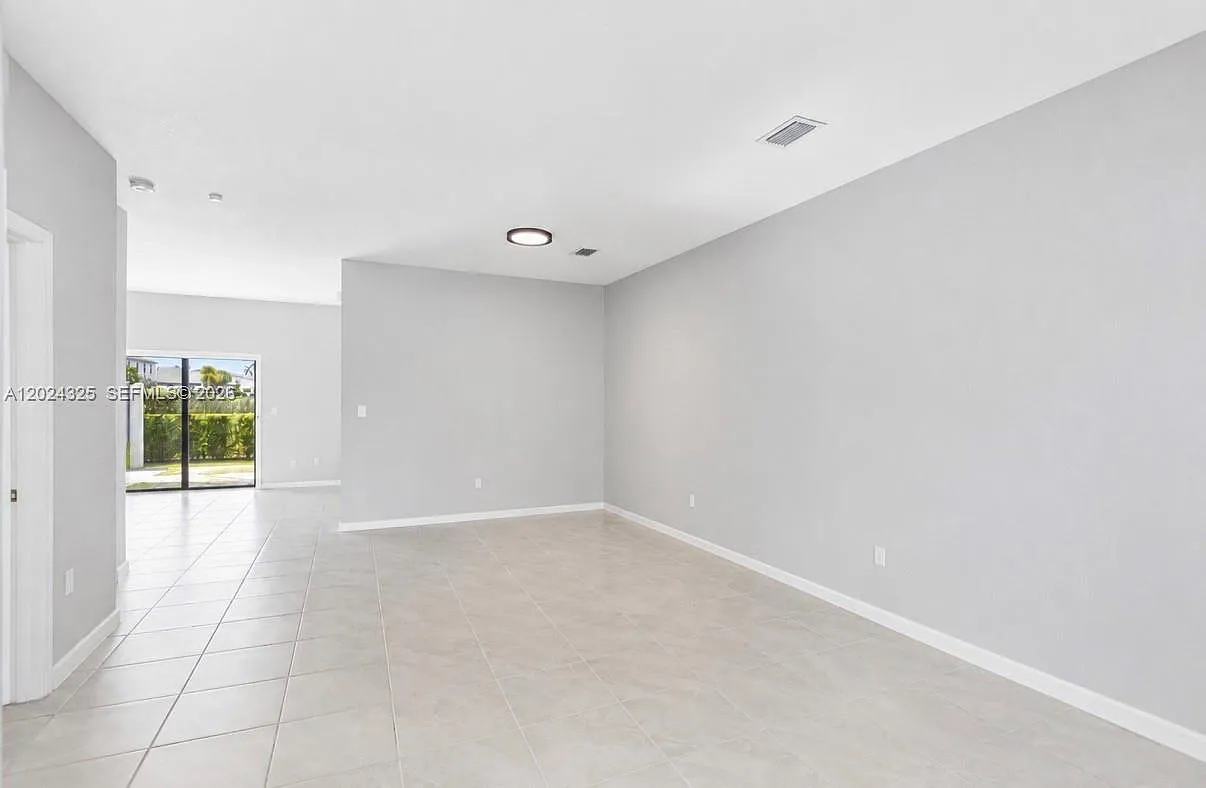 Vista Lago — Photo 3