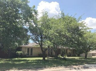 1003 Greenway Dr, Duncanville, TX 75137
