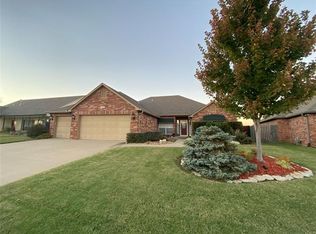 1208 E Vancouver St, Broken Arrow, OK 74012