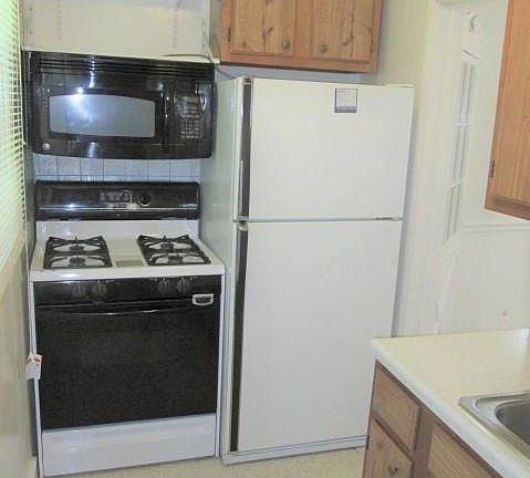5th image of 1461 N Lancaster St