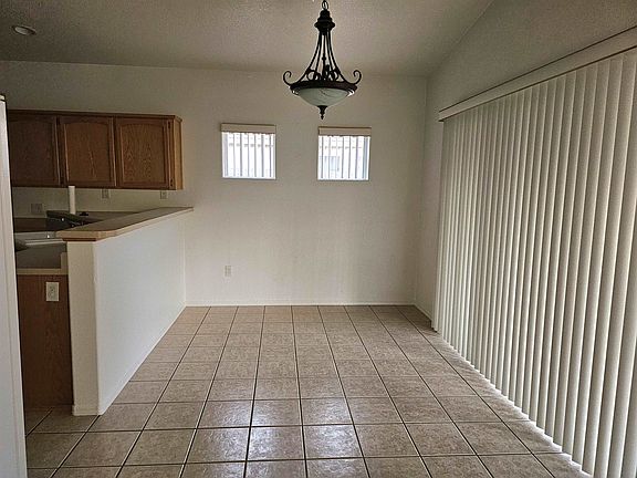 5th image of 10563 E 34th St