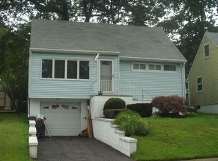 114 Sutton Ave, Totowa, NJ 07512