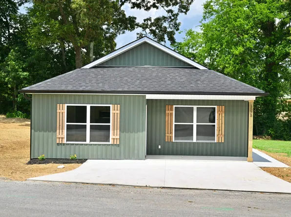 1575 Strawberry Ln NE, Cleveland, TN 37311