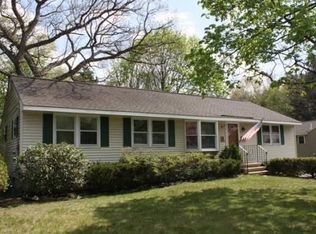 8 McFarlin Rd, Chelmsford, MA 01824