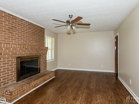 3rd image of 3814 Palisade Ct