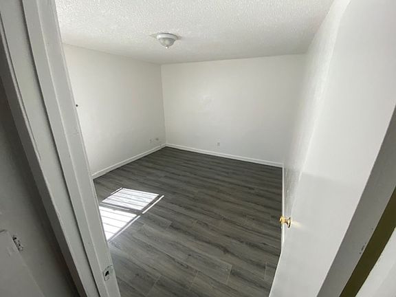 3rd image of 1309 Bernard St APT 9