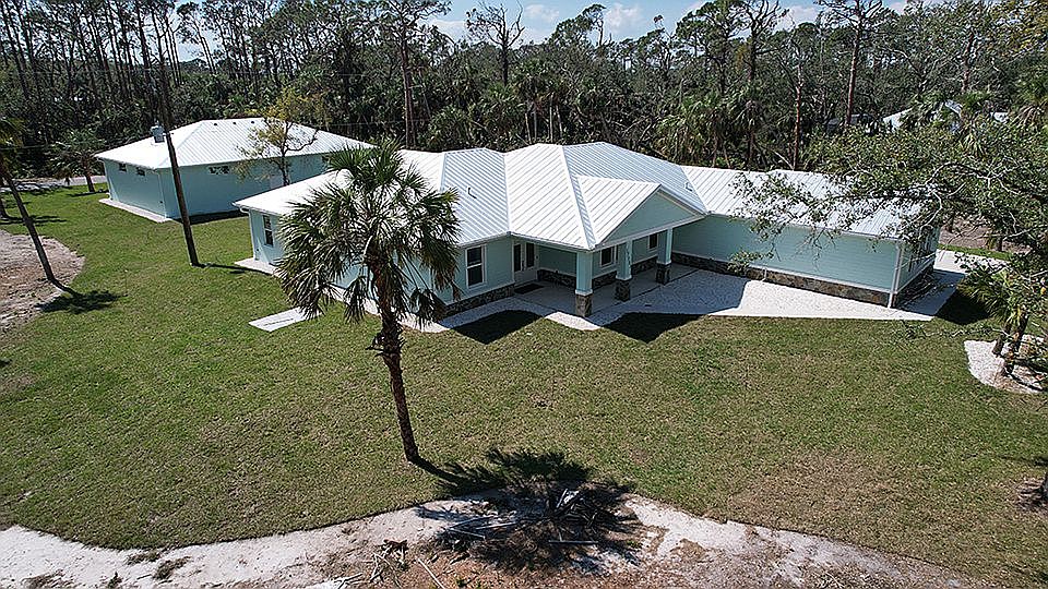 New home showing workshop