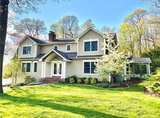 13 High Ridge Rd, South Glastonbury, CT 06073
