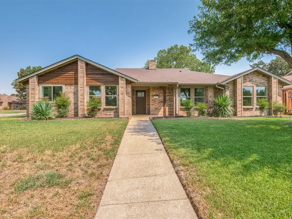 7001 Oakfield Corner Ct, North Richland Hills, TX 76182