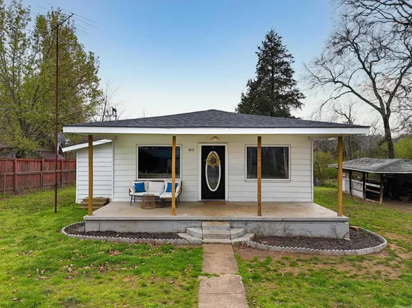 1813 Ford Dr, Clarksville, AR 72830