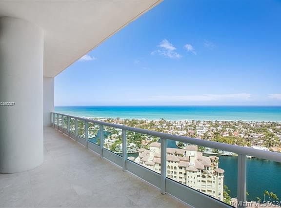 3rd image of 20155 NE 38th Ct #Penthouse 3003