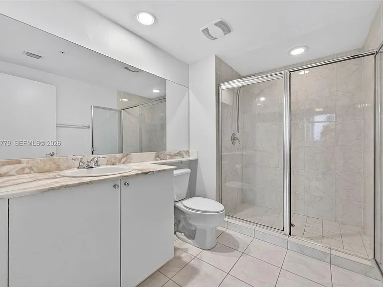 18800 NE 29th Ave #904 — Photo 13