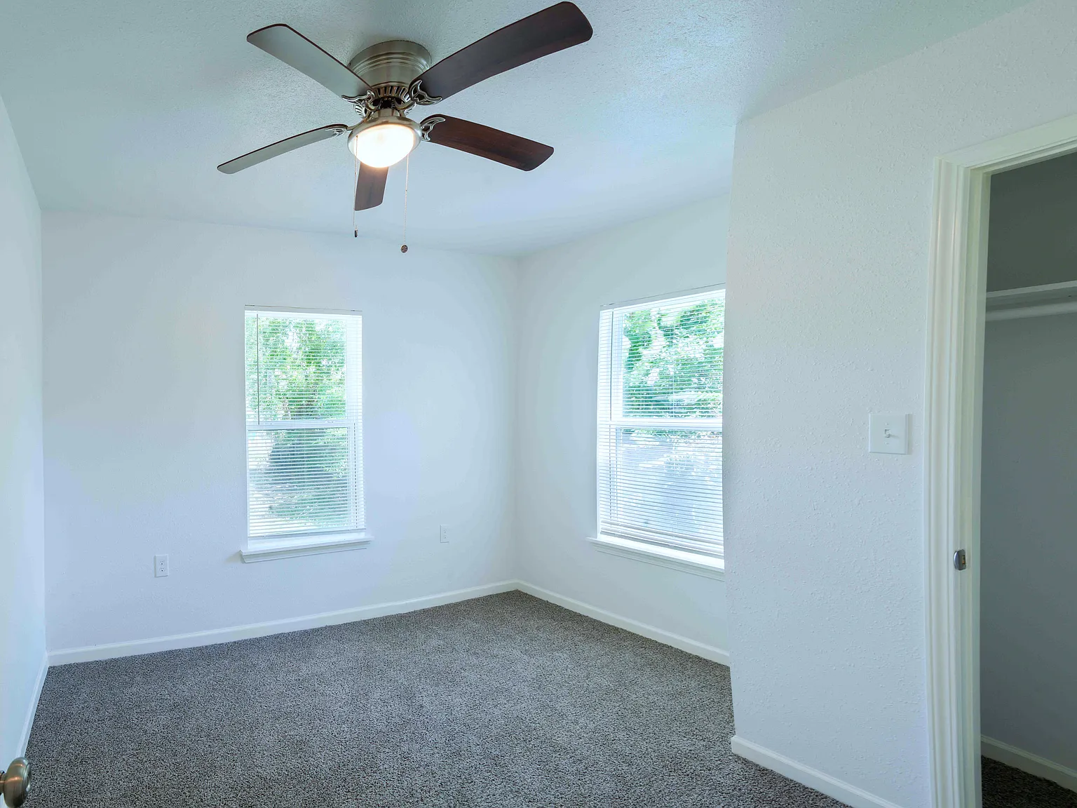 2 bed, 888 sqft, $1,475 — Photo 3