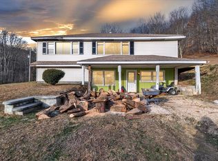 861 Grange Hall Rd, Seward, PA 15954