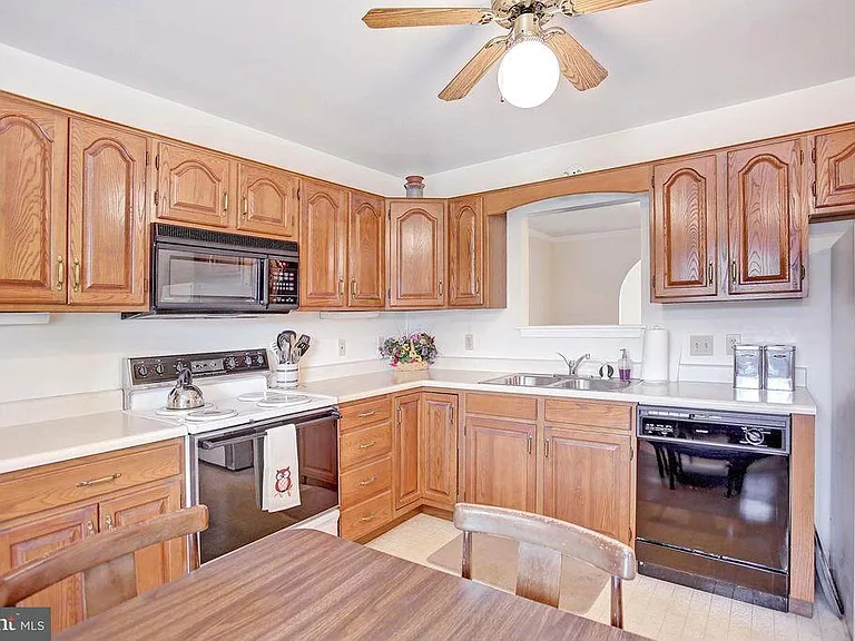 4171 Nantucket Dr — Photo 6