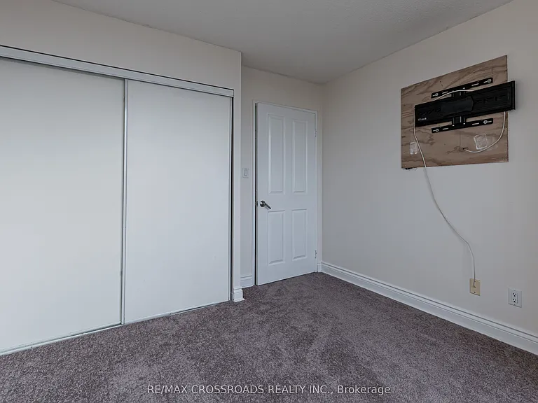 88 Corporate Dr #1714 — Photo 27