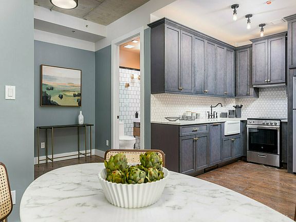 4th image of 233 Kent Ave #614