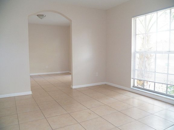 4th image of 1120 King Arthur Ct