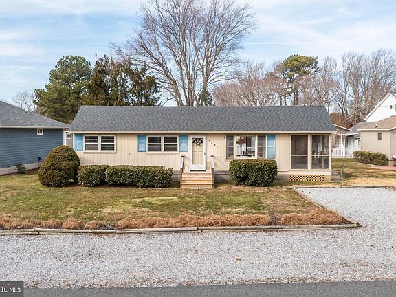 2nd image of 726 Half Moon Dr