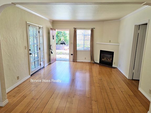 4th image of 77 Dutton Ave