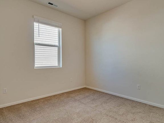 5th image of 683 Terra Linda Ave
