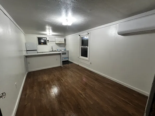 1093 29th St, Ashland, KY 41101