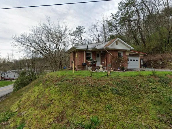 13 Carolyn Dr, Dunbar, WV 25064