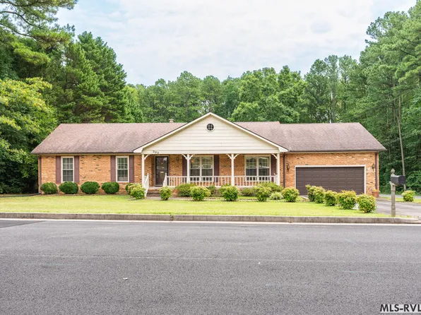 302 Benton St, South Hill, VA 23970