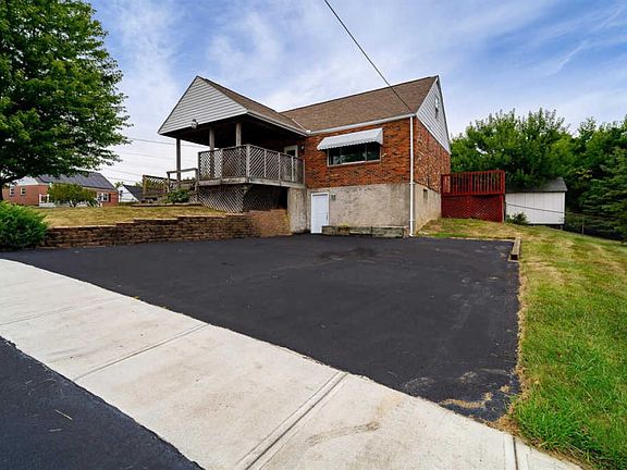 4th image of 10996 Newmarket Dr