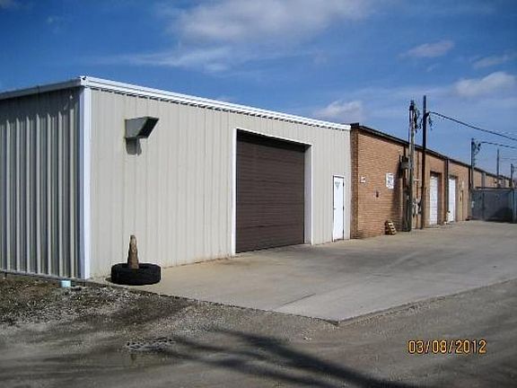 5th image of 9137 Belden Ave