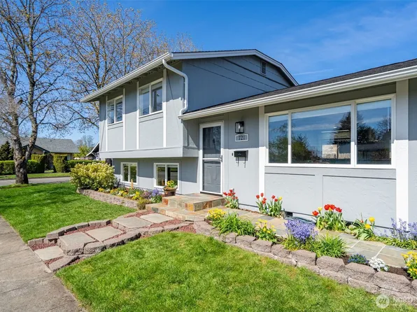 721 W 4th Street, Centralia, WA 98531
