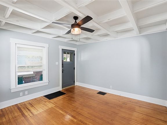 5th image of 524 W Market St