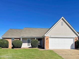 6290 Oak Run Dr E, Olive Branch, MS 38654