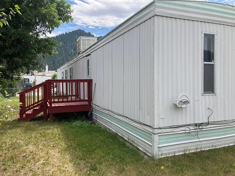 19495 Clarkson Dr — Photo 4