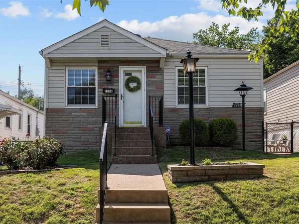 1339 Kraft St, Saint Louis, MO 63139