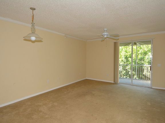 Additional Living Room