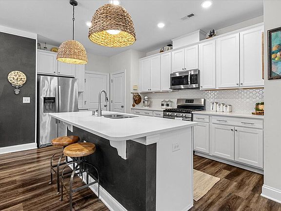 5th image of 100 Masden Rd