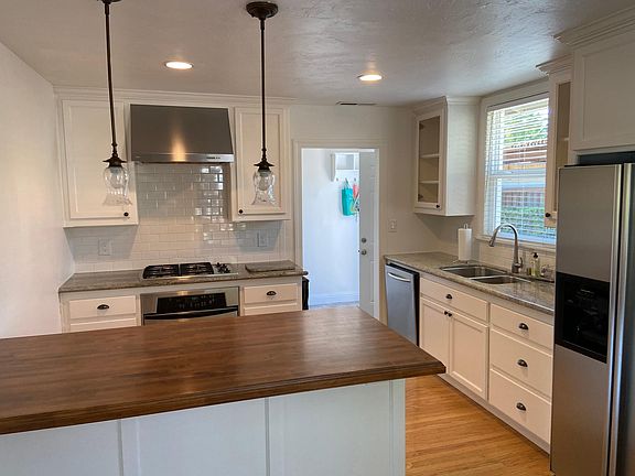 5th image of 4740 Jerry Way
