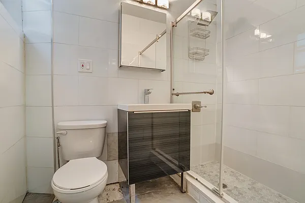 Rented by Creed Realty Group | media 15