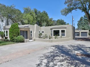 704 Ridgecrest Dr SE, Albuquerque, NM 87108