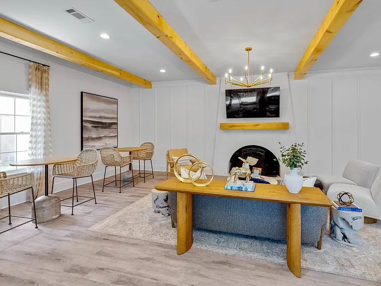Crescent Place Apartments and Townhomes — Photo 31