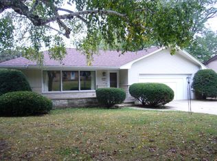 315 Oxford Rd, Waukesha, WI 53186