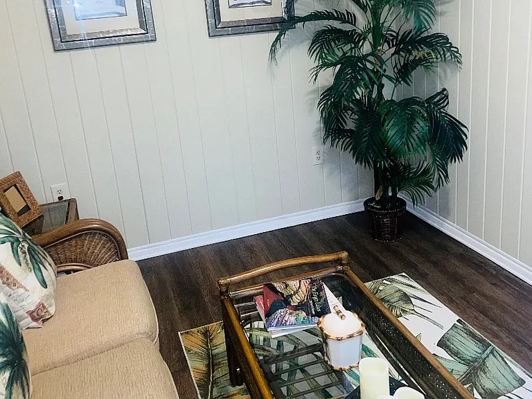 375 Hemingway Dr — Photo 23