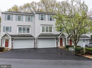 102 Top Land Dr, Lancaster, PA