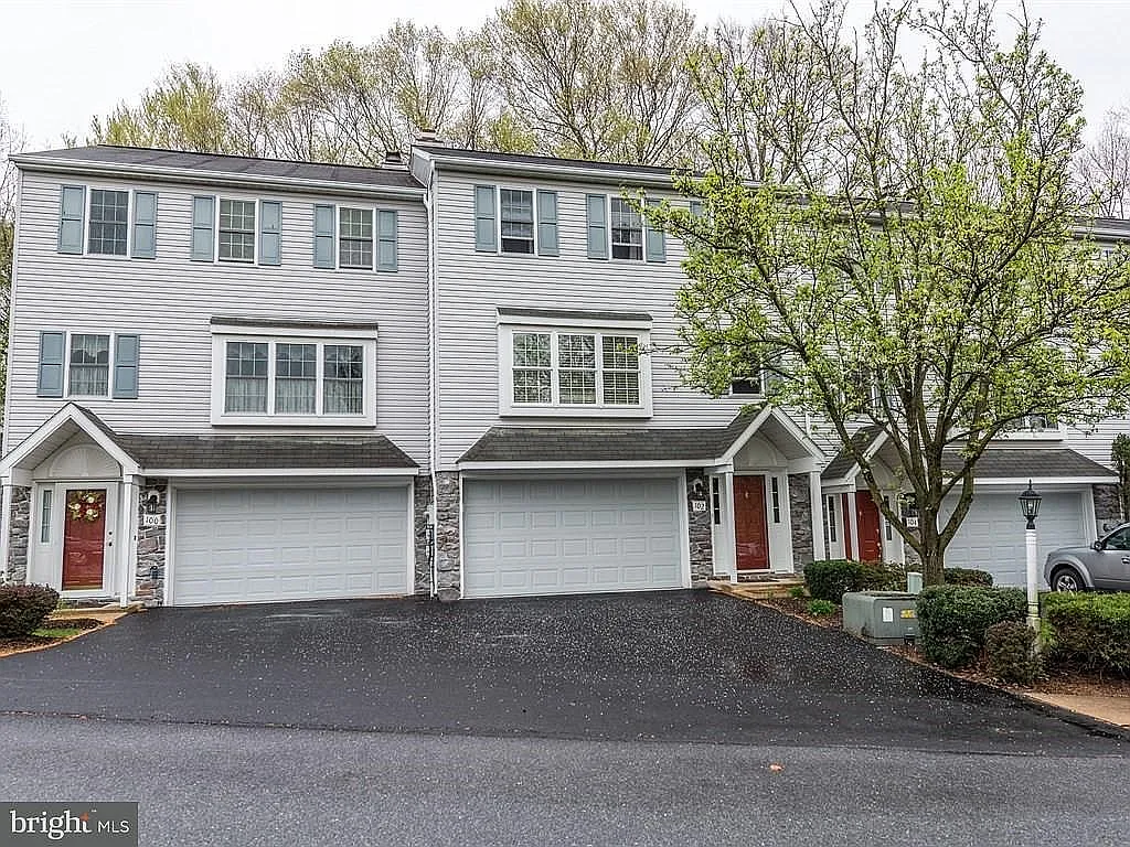 102 Top Land Dr photo 1