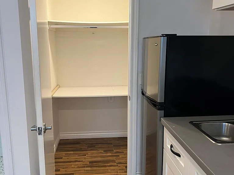 1036 N Bonnie Brae St #7 — Photo 6